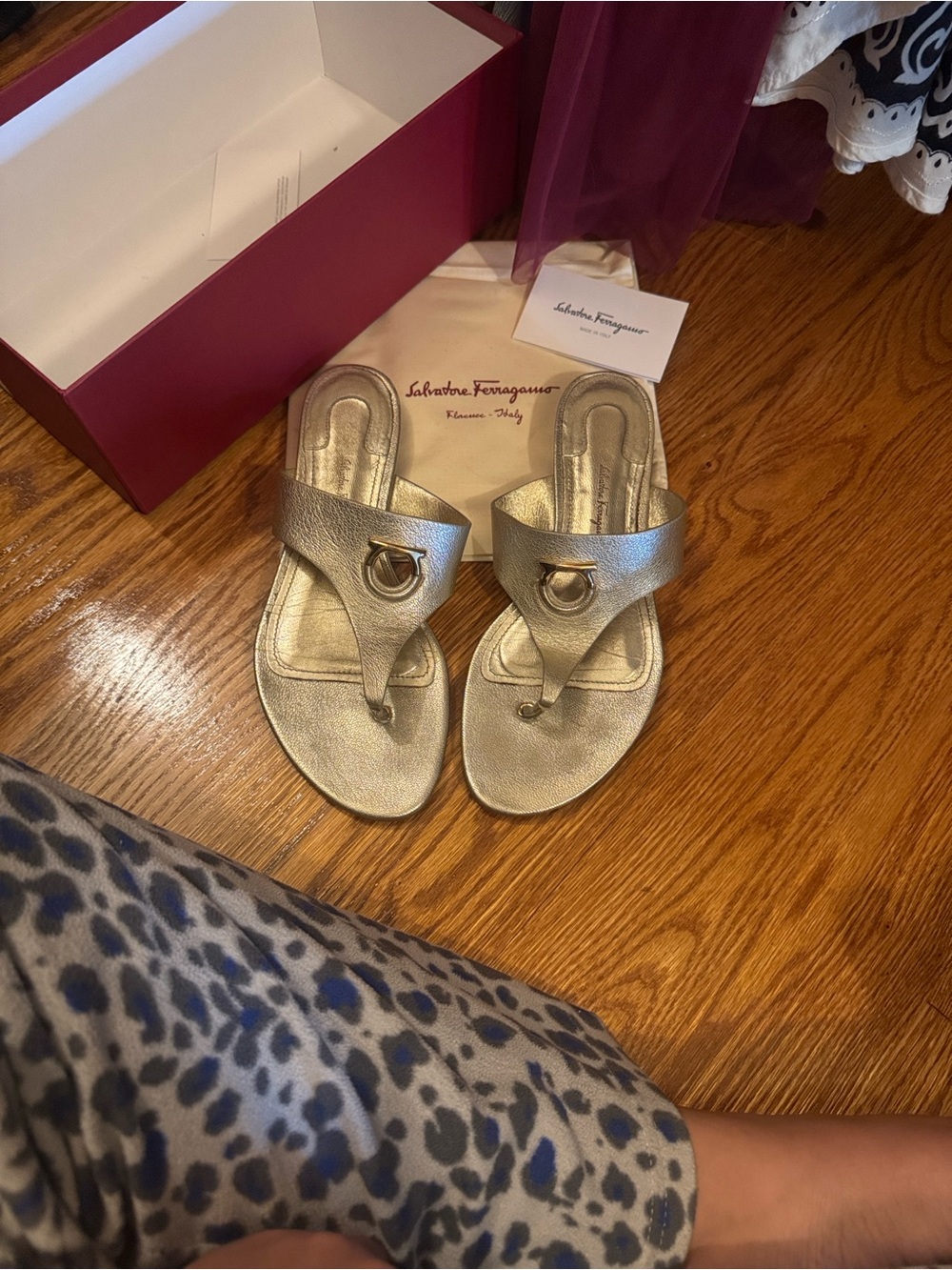 Salvatore Ferragamo Metallic Gold Thong Sandals with Signature Gancini - Picture 3 of 9